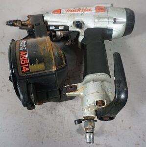 makita マキタ エア釘打 エア釘打機 AN514