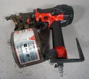 makita マキタ 65mm 高圧エア釘打 エア釘打機 AN634H