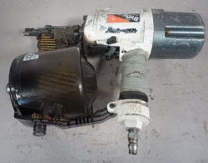 HITACHI ヒタチ 日立工機 90mmロール釘打機 釘付 NV90AB2