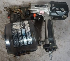 HITACHI ヒタチ 日立工機 90mm 高圧ロール釘打機 NV90HMC