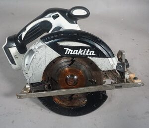 makita マキタ 165mm充電式マルノコ 本体のみ HS630D