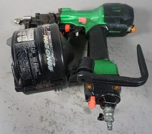 HITACHI ヒタチ 日立工機 65mm 高圧ロール釘打機 NV65HR